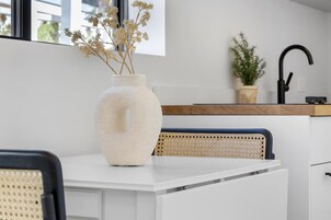 Apartment | Desk, Internet