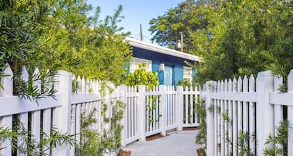 Stylish 2 BR Condo - Free Parking on Premises