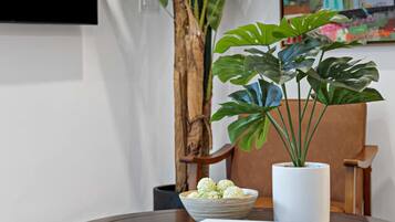 Apartment | 1 bedroom, desk