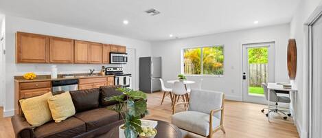 Lejlighed | 1 soveværelse, skrivebord