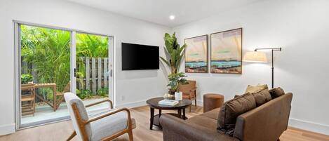 Apartment | 1 bedroom, desk