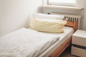2 Schlafzimmer, Schreibtisch, WLAN, Bettwäsche