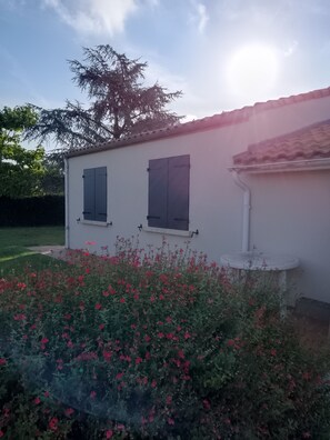 Property grounds - House, T4, fenced garden. 6km from Muret, 18km from Toulouse. Pets welcome. (LABARTHE SUR LEZE)