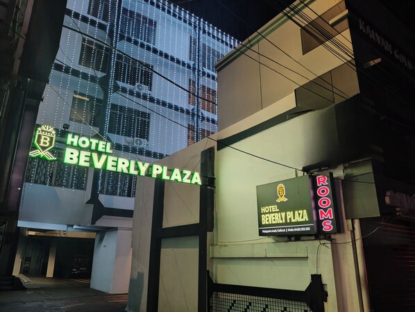 Framhlið gististaðar