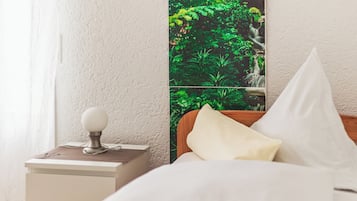 2 Schlafzimmer, Schreibtisch, Reisekinderbett, WLAN