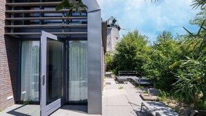 Terrace/patio - Villa in Egmond near Beach & Windmill (Egmond aan den Hoef)