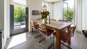 Dining - Villa in Egmond near Beach & Windmill (Egmond aan den Hoef)