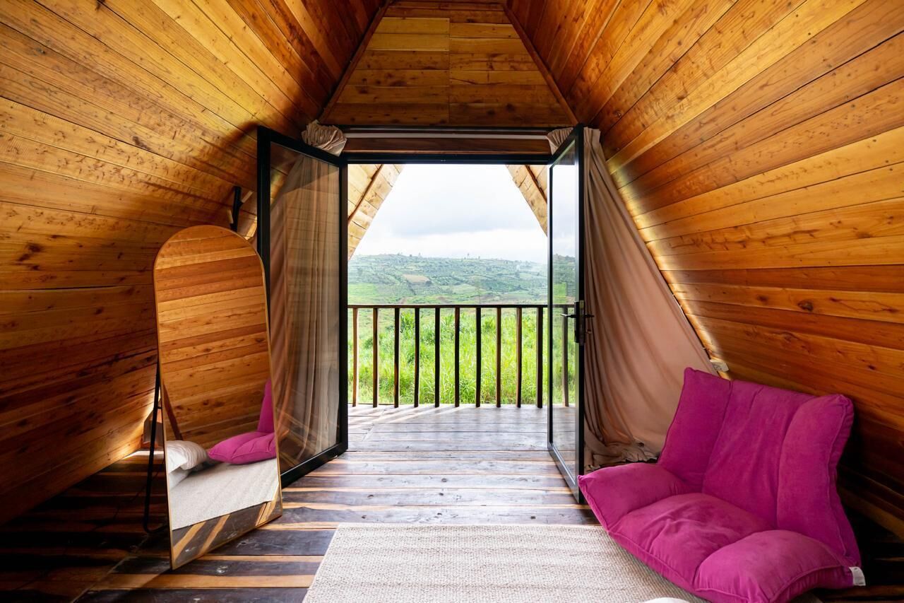 Deluxe Villa, Balcony, Hill View | Desk, free WiFi