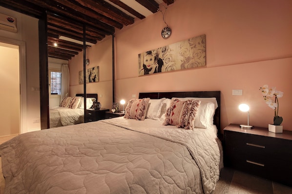 Appartement | Lit de bébé (supplément), accès au Wi-Fi (inclus), literie fournie