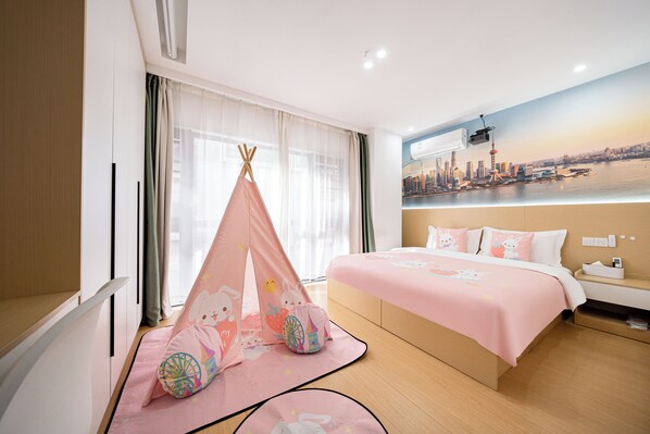 Signature Room | Desk, blackout drapes, free WiFi, bed sheets - Original Intention Start Hotel (Shanghai International Tourism Resort) (Shanghai)