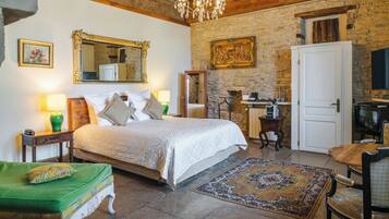 Superior Double Room | Premium bedding, in-room safe, desk, iron/ironing board (on request)