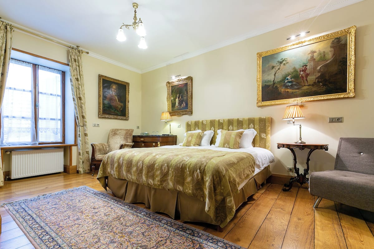 Standard Double Room | 1 bedroom, premium bedding, in-room safe, desk