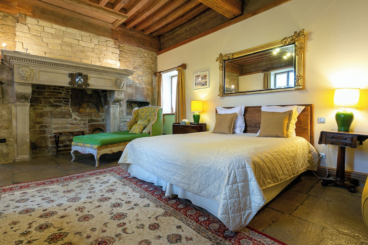 Superior Double Room | 1 bedroom, premium bedding, in-room safe, desk
