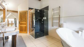 Chambre Double Deluxe | Salle de bain