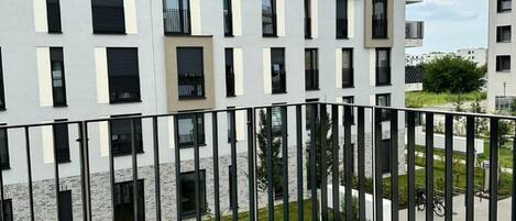 Lejlighed - 2 soveværelser - handicapvenligt - ryger | Balkon
