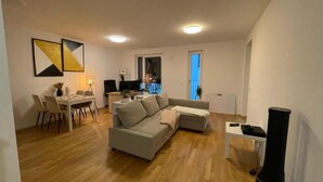 Living room - Precious Airport Sta (Schoenefeld)