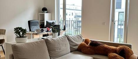 Apartment, 2 Bedrooms, Accessible, Smoking | Interior