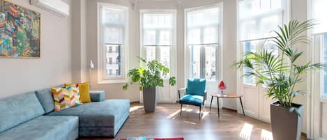 Superior Apartment | 2 bedrooms, individually decorated, individually furnished, desk
