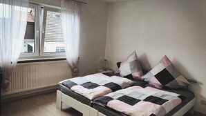 Room - Vacation apartment II Waldstraße - ideal for up to 4 people (Alsbach-Hähnlein)