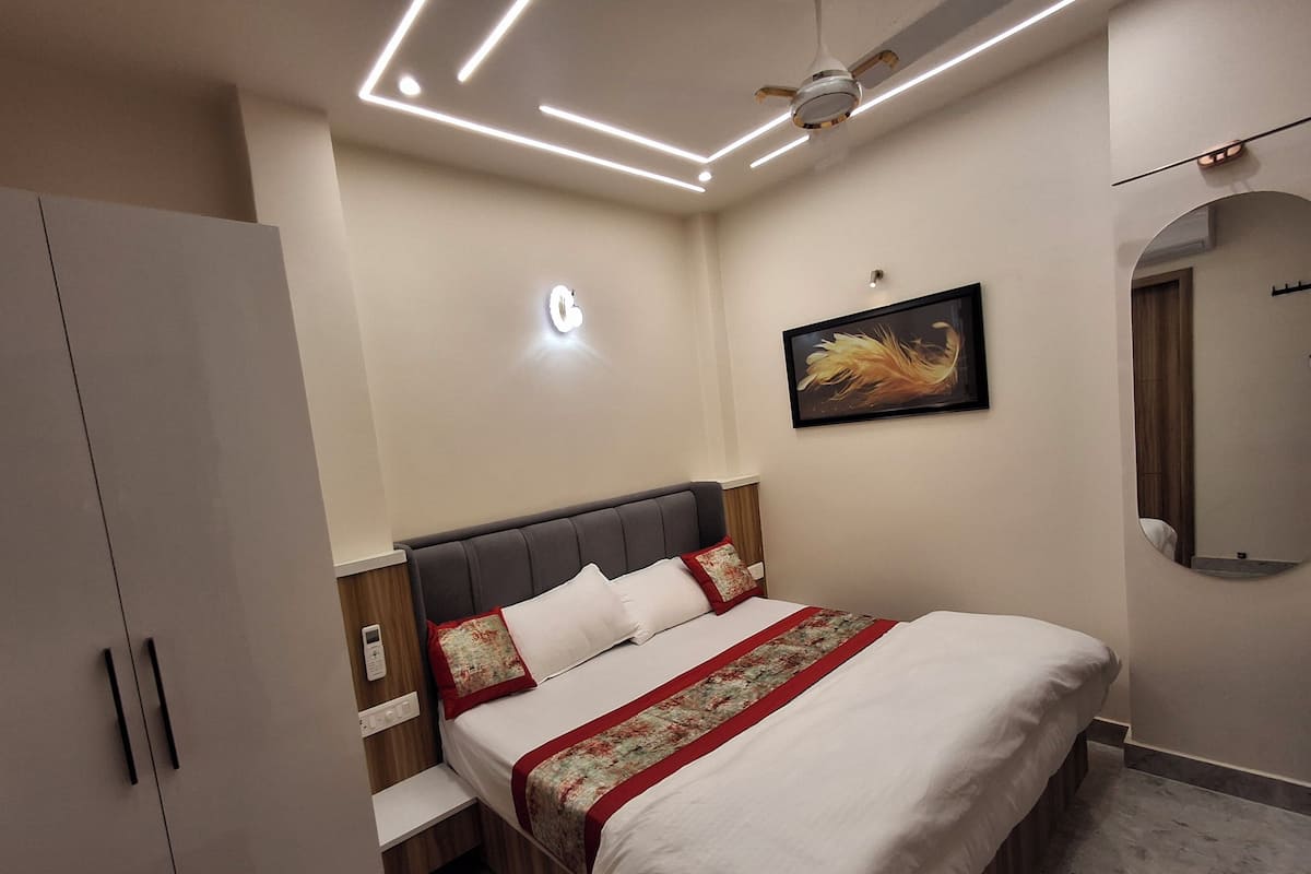 Premium bedding, down comforters, memory foam beds