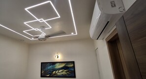 Luxury Double Room, Air conditioning - Raghav Vilas (Varanasi)