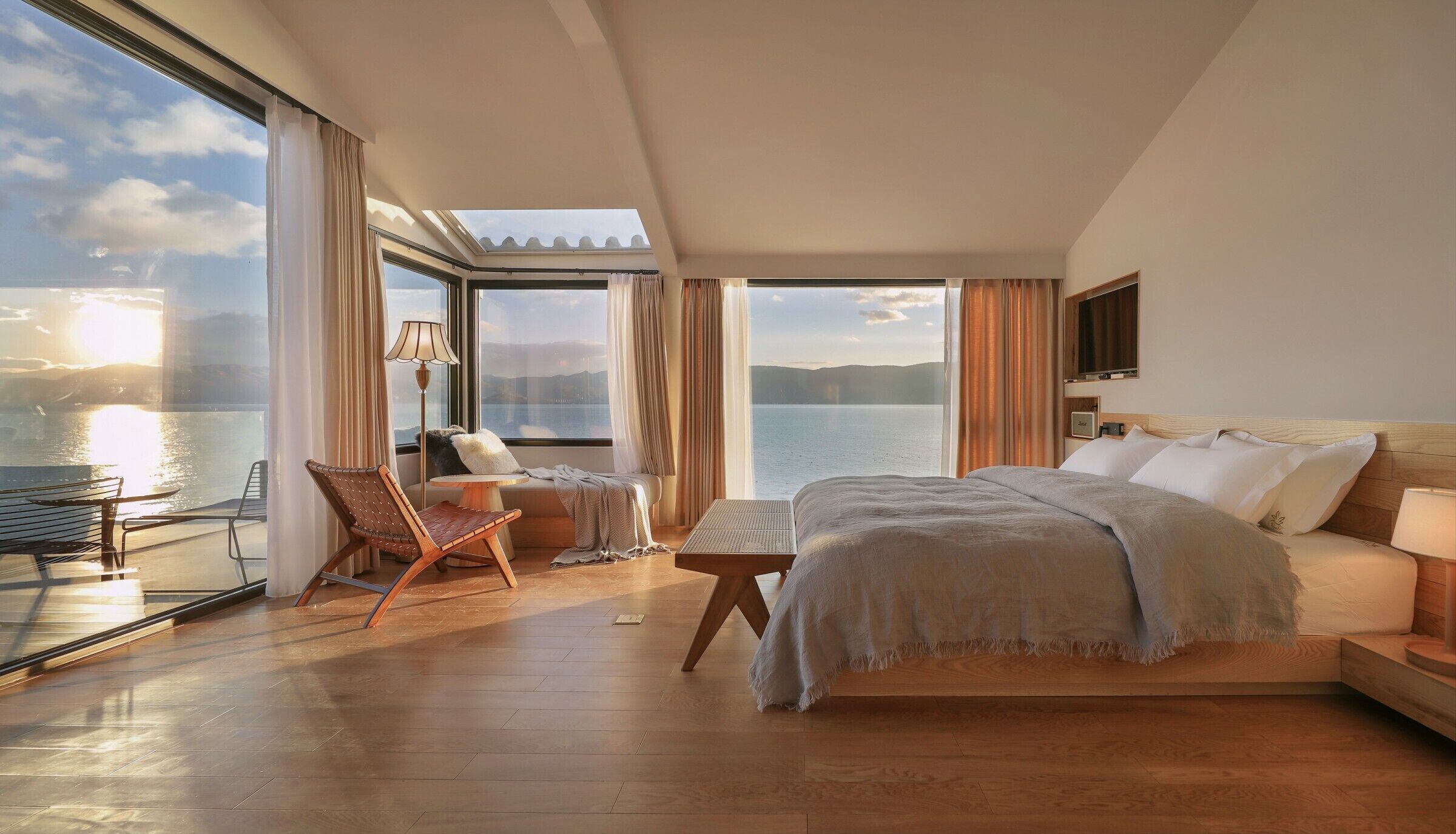 Panoramic Double Room, Balcony, Lake View | Premium bedding, blackout drapes, iron/ironing board, free WiFi