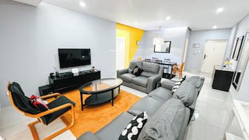 Appartement, 3 chambres, vue ville | Salle de séjour