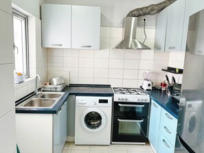 Apartamento, 3 quartos, vista para a cidade | Cozinha privada