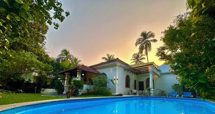 Casa Maya: 2-bedroom villa in Candolim with WiFi, AC, 5 minutes walk to beach