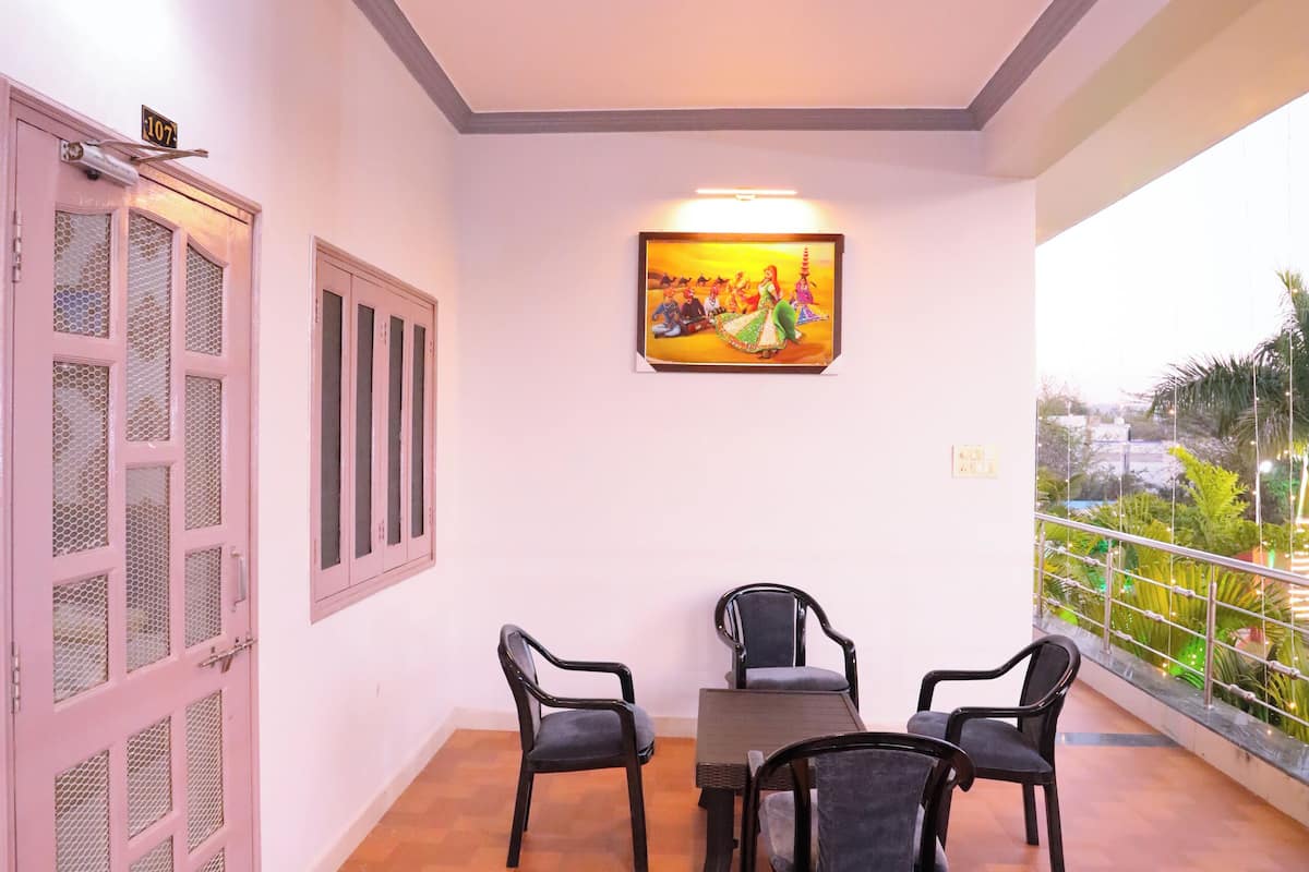 Superior Double Room | Balcony