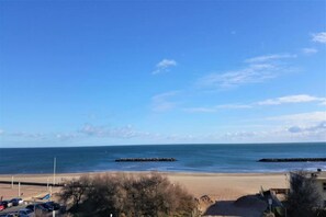 Beach nearby - Coastal Retreat in Valras-Plage (Valras-Plage)