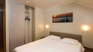 2 slaapkamers, een strijkplank/strijkijzer