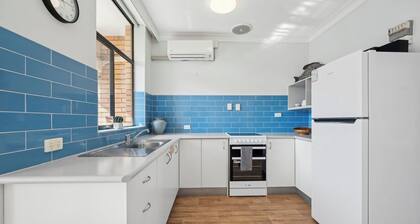 Ocean Parade 20 Retro One-Bedroom Holiday Apartment