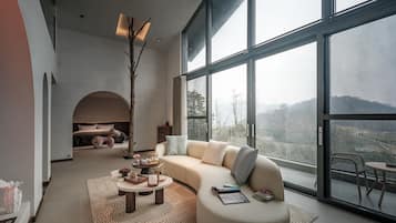 Luxury Suite, Balcony, Hill View | Mountain view