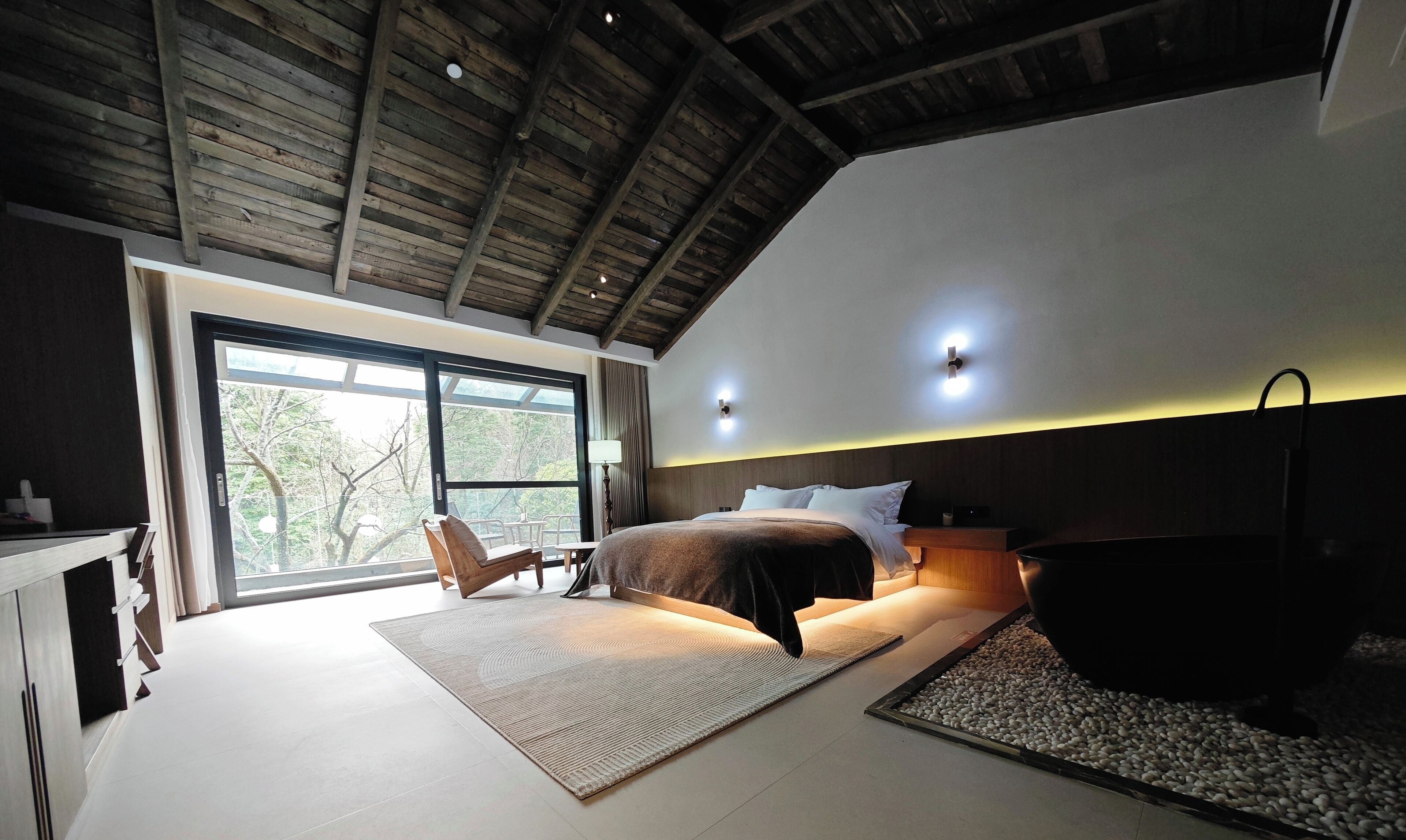 Deluxe Double Room, Balcony, Garden View | Garden view