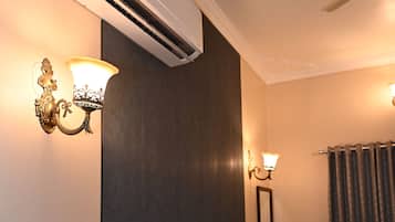 Kamar Double Superior, pemandangan kota | Seprai premium, meja kerja, tirai kedap cahaya, dan setrika/meja setrika