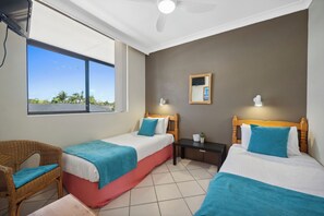 2 habitaciones, tabla de planchar con plancha y wifi gratis 
