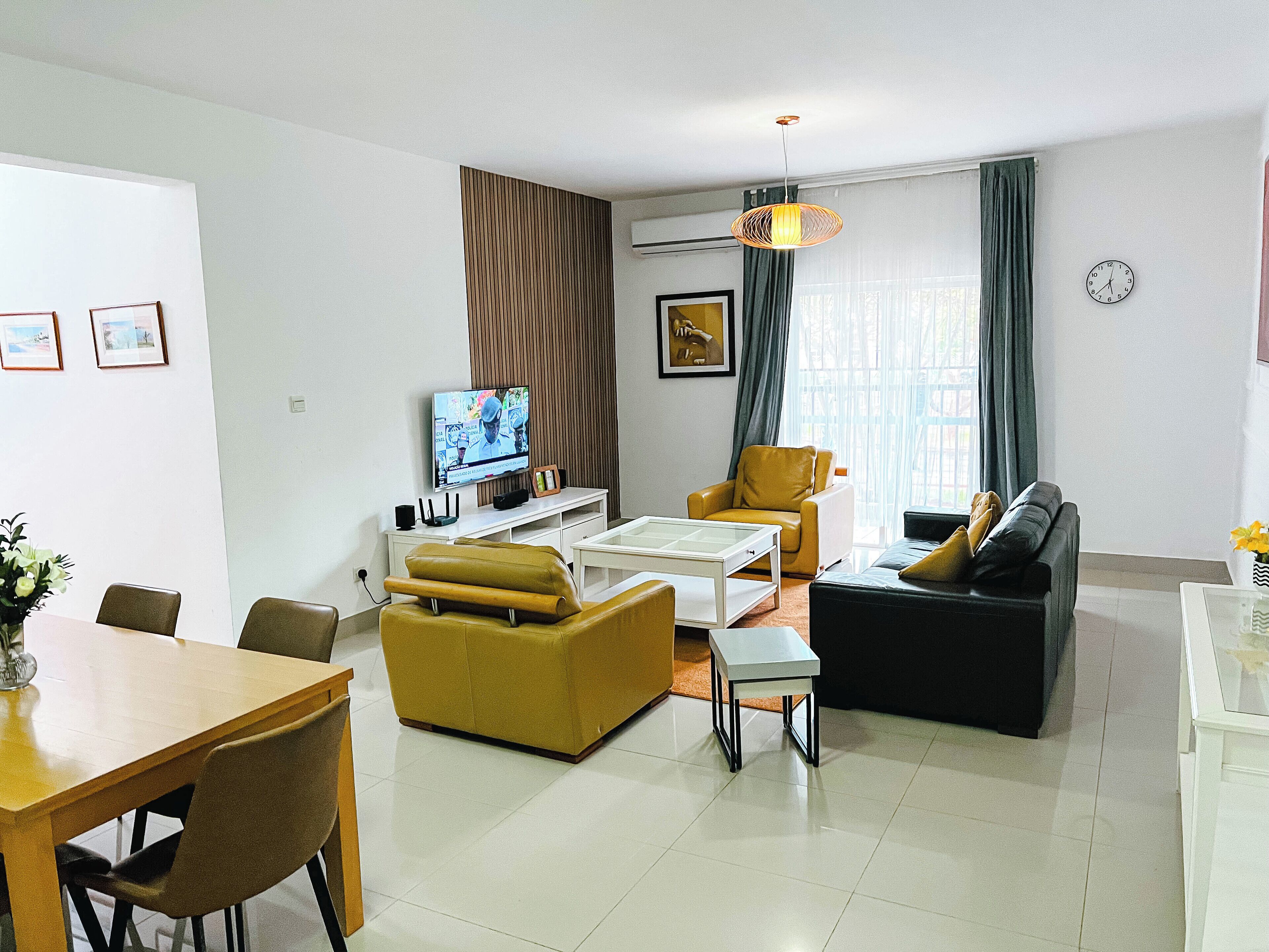 Apartment, 3 Bedrooms, Accessible | Living room