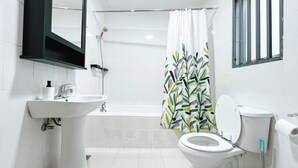 Apartamento, 3 quartos, acessível | Banheiro