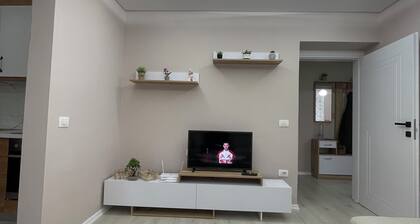 PamiHouse apartment in the beautiful district of Fier, WIFI and free parking