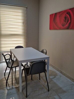 Apartment, 1 Bedroom, Accessible, Patio | Dining room - City Apartment T1 - Cassenda - Airport (Luanda)