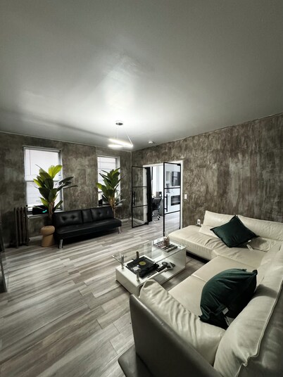 3-Bedroom Retreat Steps from Central Park! NYC, Manhattan, Times Square 