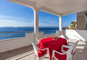 Apartment | Speisen im Freien