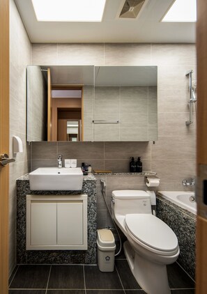 Shower, hair dryer, towels, soap - Entire spacious city-view apartment surrounded by local amenities. (Tay Ho)