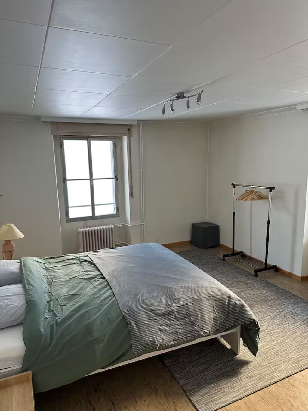 2 室のベッドルーム、WiFi、ベッドシーツ