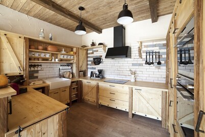 Villa in Pec pod Snezkou With hot tub