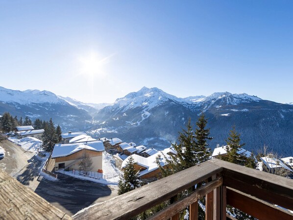 Property grounds - Cozy apartment with balcony for 4 in La Rosière (Montvalezan-La Rosière)