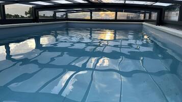 Villa | Kolam renang | Kolam renang tertutup, kolam renang terbuka