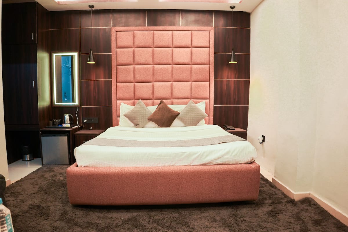 Suite, vista a la ciudad | 1 habitación, minibar y wifi gratis