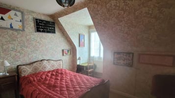 3 bedrooms, WiFi, bed sheets